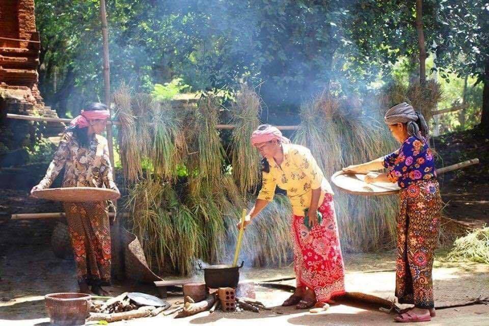 ប្រពៃណីដាល់អំបុកខ្មែរ