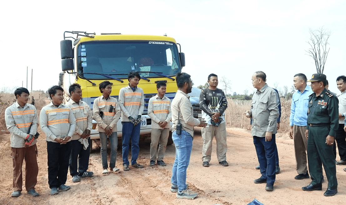 ការដ្ឋានផ្លូវដីក្រហមប្រវែងជាង ២១ គីឡូម៉ែត្រ នៅស្រុកសណ្ដាន់ សម្រេចបានពាក់កណ្ដាលផែនការ