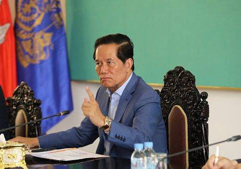 អាជ្ញាធររាជធានីភ្នំពេញ ព្រមានបិទអាជីវកម្ម ឬកម្មវិធីចោលភ្លាមៗបើមិនអនុវត្តតាមការណែនាំ