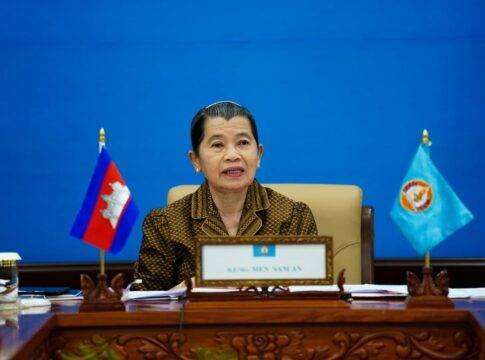 គណៈចលនាមហាជននៃគណៈកម្មាធិការកណ្តាលគណបក្សប្រជាជនកម្ពុជានិង គណៈចលនាមហាជនមជ្ឈិម​បក្សកុម្មុយនីស្តវៀតណាម បានជួបពិភាក្សាដើម្បីពង្រឹង​កិច្ចសហប្រតិបត្តិការទ្វេភាគី