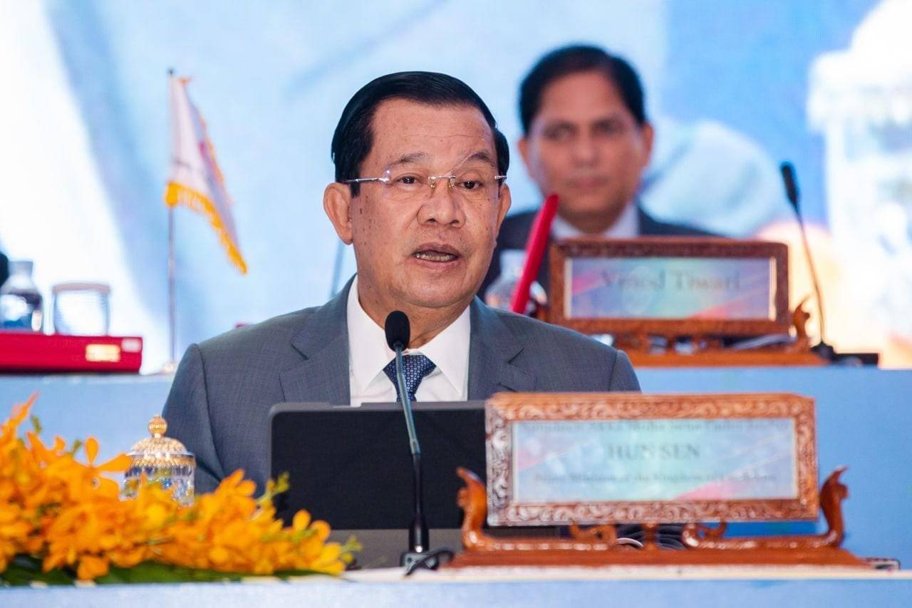 ឯកឧត្ដម ថោង ខុន ទទួលបានគ្រឿងឥស្សរិយយសថ្នាក់ខ្ពស់បំផុត «ខ្សែកមាស» ពី OCA