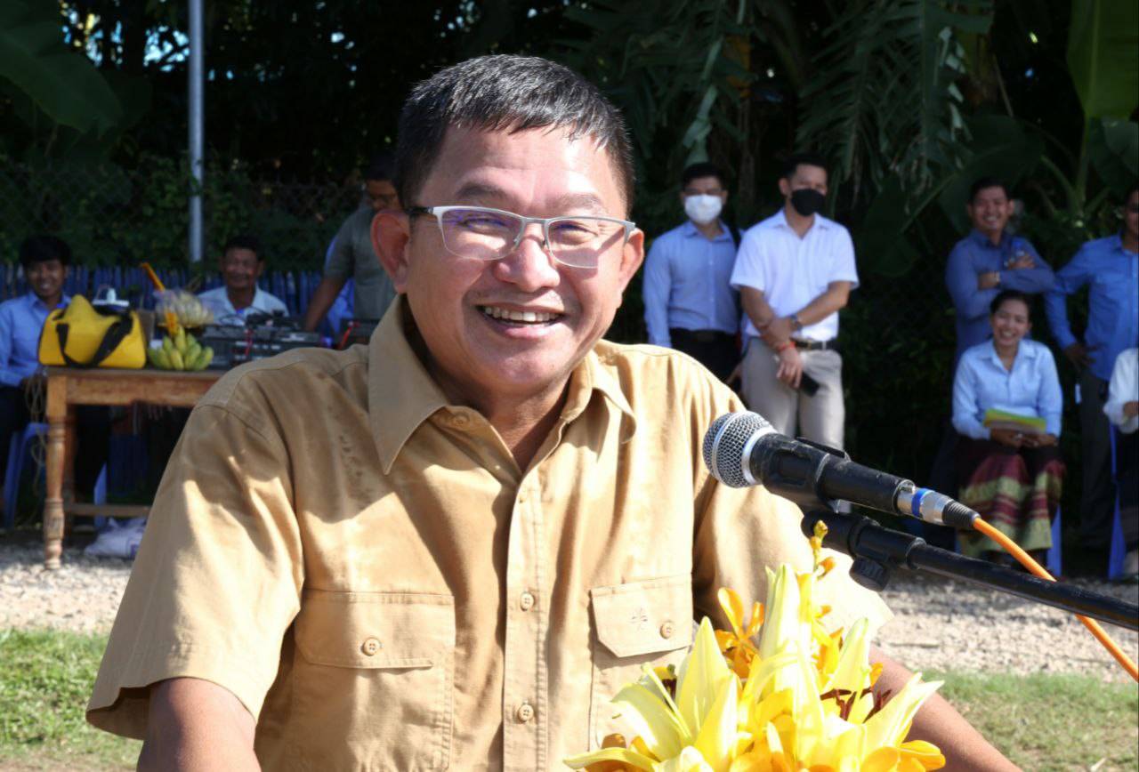 លោកគ្រូអ្នកគ្រូ ១៣៤នាក់ និងសិស្សត្រៀមប្រលងសញ្ញាបត្រទុតិយភូមិចំនួន ៤៨៤នាក់ ទទួលបានការឧបត្ថម្ភថវិកា ពីក្រុមការងារចុះមូលដ្ឋានស្រុកល្វាឯម