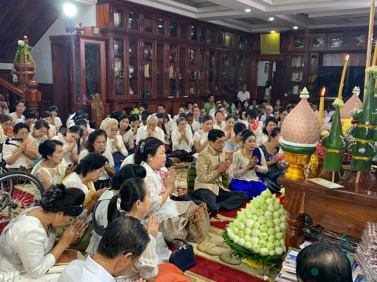 កឋិនទានដង្ហែទៅវេប្រគេនព្រះសង្ឃគង់ចំាព្រះវស្សាក្នុងពុទ្ធសីមា វត្តភ្នំតូច ស្រុកសំរោងទង ខេត្តកំពង់ស្ពឺ