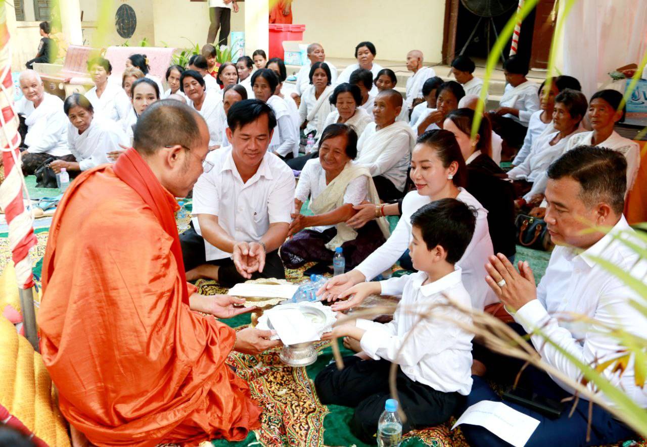 អាជ្ញាធរ និងព្រះសង្ឃប្រារព្ធពិធីបុណ្យឆ្លងរូបបដិមាព្រះអង្គប្រសូត្រ និងរូបសំណាកដ៏សំខាន់ចំនួនបី