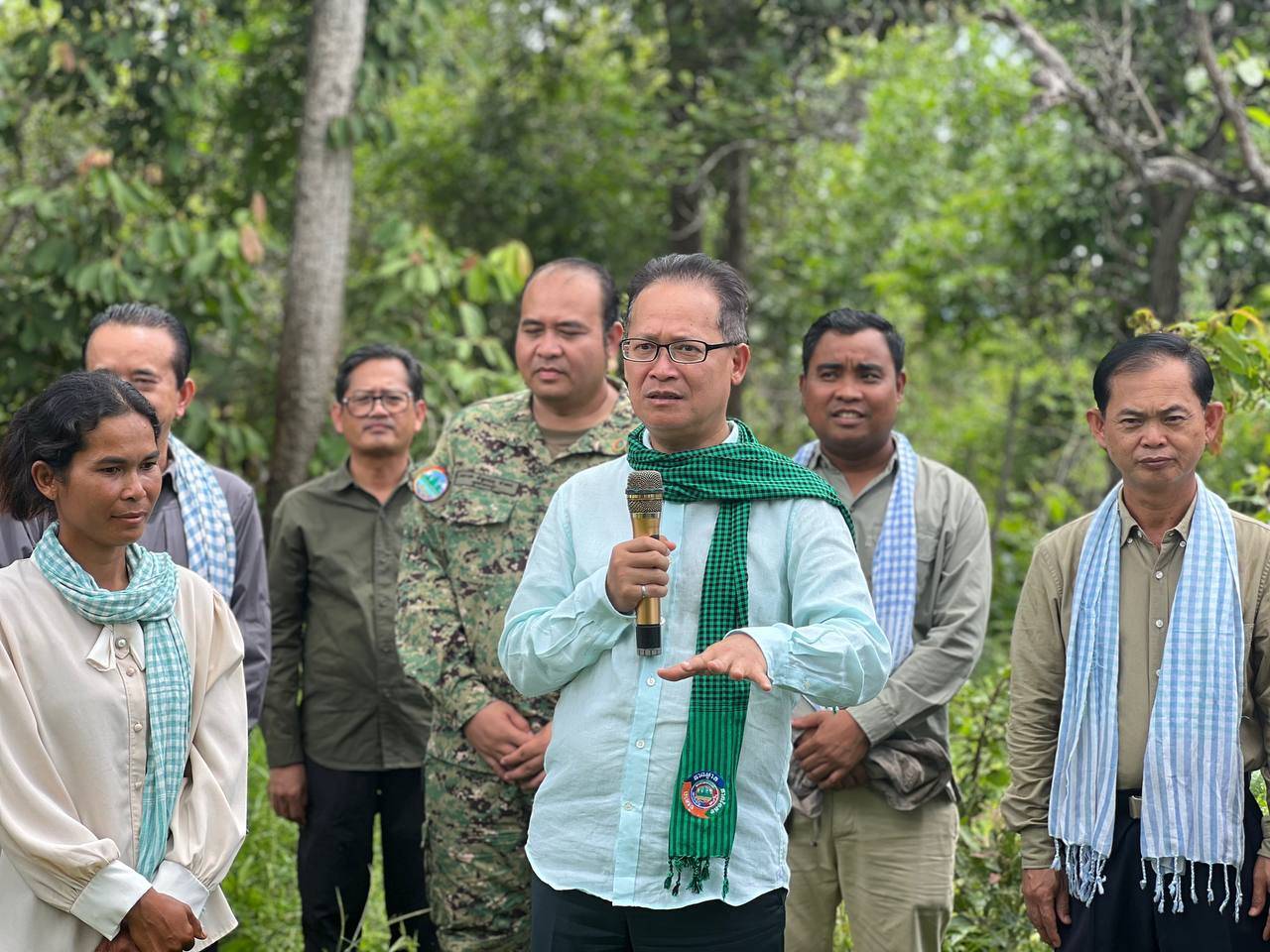 រដ្ឋមន្រ្តីក្រសួងបរិស្ថាន ជំរុញសហគមន៍តំបន់ការពារធម្មជាតិ ចូលរួមការពារព្រៃ ដើម្បីប្រយោជន៍សេដ្ឋកិច្ចកាន់តែប្រសើរនៅក្នុងមូលដ្ឋាន
