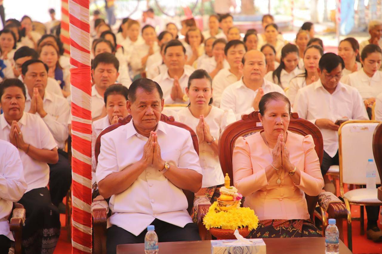 ឯកឧត្តម ផៃ ប៊ុនឈឿន ដង្ហែអង្គកឋិនទានមហាសាមគ្គី ផ្តួចផ្តើម​ដោយសម្តេចភក្តី សាយ ឈុំ ទៅកាន់វត្តចំនួន​បីក្នុងស្រុកសៀមប៉ាង