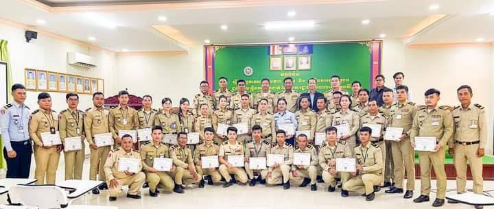 មន្រ្តីនគរបាលខេត្តរតនគិរីចំនួន៥១រូបទទួលការបណ្ដុះបណ្ដាលបច្ចេកទេសថតរូប និងរបៀបសរសេរអត្ថបទព័ត៌មាន