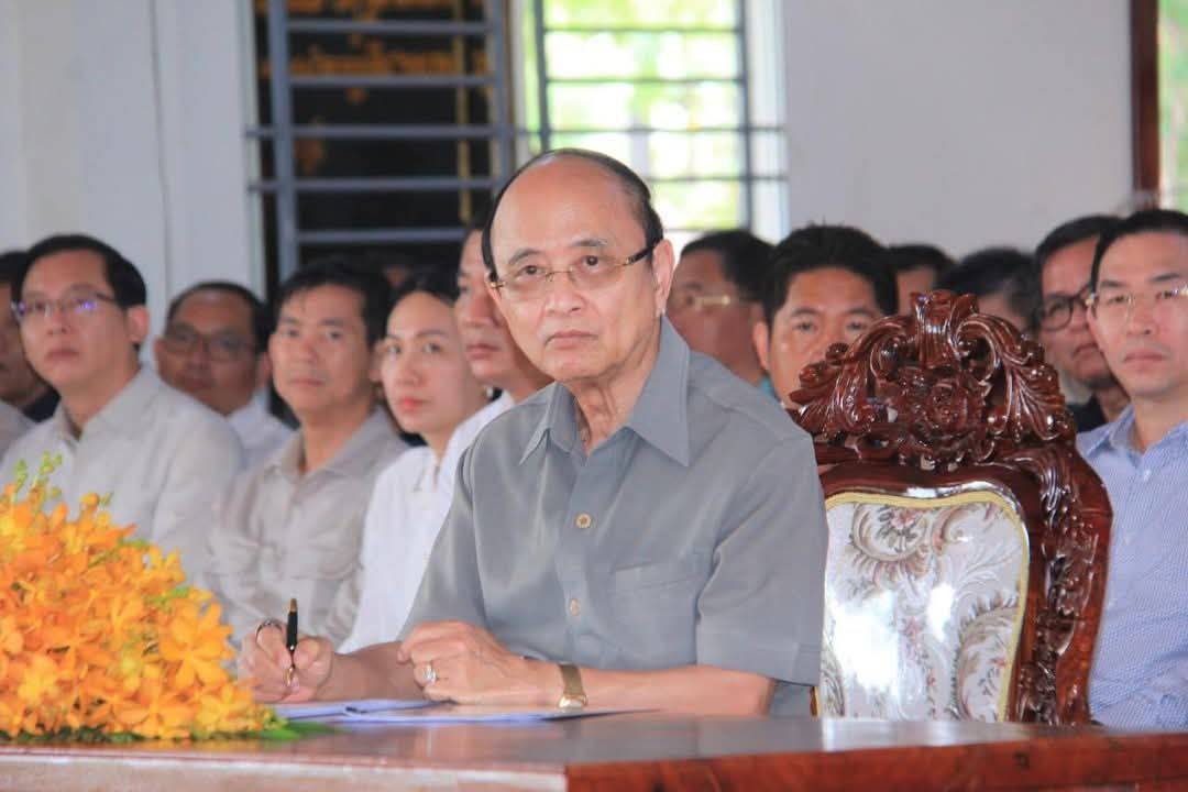 ទេសរដ្ឋមន្ត្រី ឱម យិនទៀង ៖ ផ្អែកលើស្ថានភាពភូមិសាស្ត្រយើង នៅតែមានប្រៀប ឱ្យតែទឹកចិត្តកងទ័ពកនៅតាមព្រំដែន នៅតែរឹងមាំ​ដូចថ្ម គ្មានអាវុធ​យុទ្ធភ័ណ្ឌទំនើបណាមកធ្វើអីយើងបានទេ