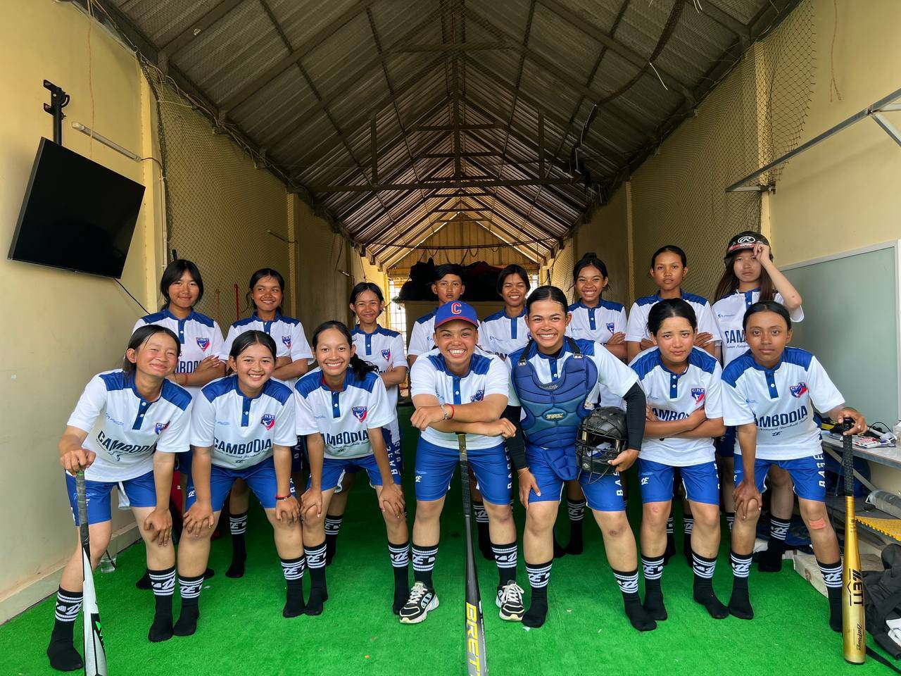 កីឡាការិនី និងគ្រូបង្វឹកបេស្បល ថា ទោះបីការហ្វឹកហាត់កង្វះទីលានស្តង់ដា តែការប្រជែងក្នុងប្រទេសថៃ នៅតែមានក្តីសង្ឃឹមខ្ពស់