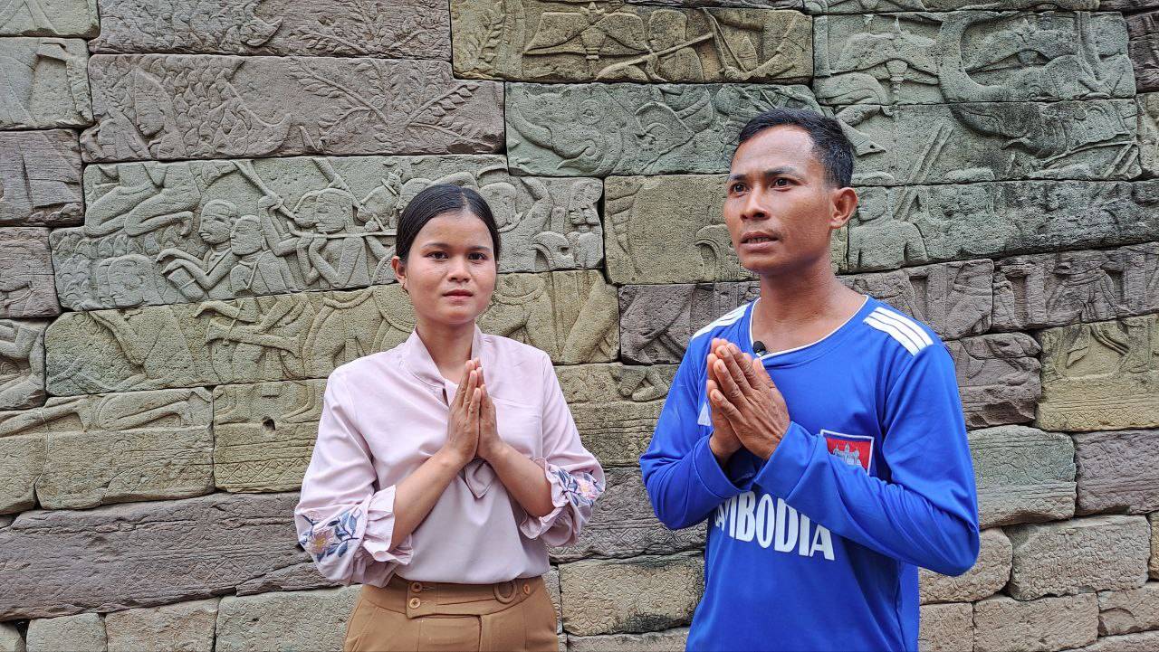 អ្នកមកលេងកំសាន្តរមណីយដ្ឋានប្រវត្តិសាស្ត្របន្ទាយឆ្មារឱកាសសង្ក្រានឆ្នាំថ្មីប្រពៃណីខ្មែរ បានបង្ហាញអារម្មណ៍សប្បាយរីករាយ
