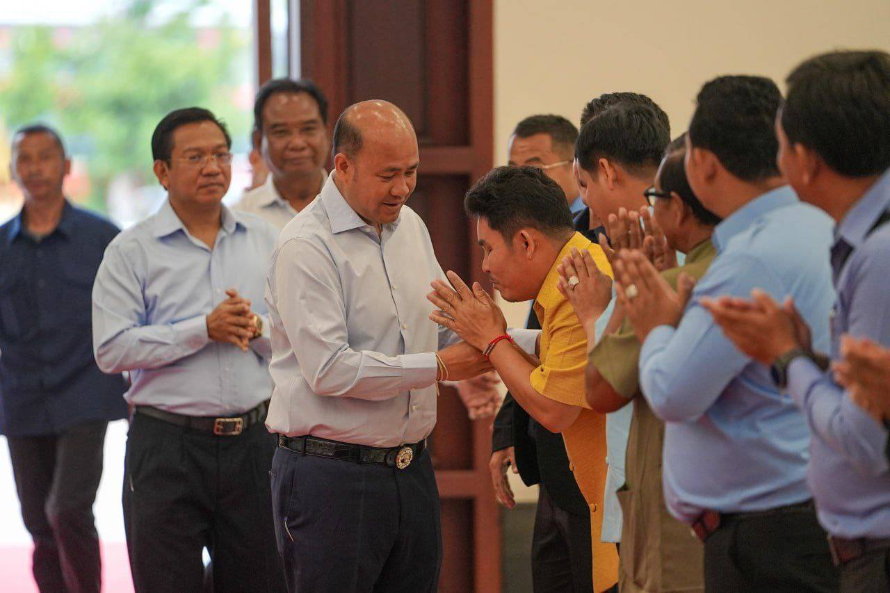 ឯកឧត្តម ហ៊ុន ម៉ានី សំណេះសំណាល និង ពិសាអាហារសាមគ្គី ជាមួយសមាជិក សមាជិកា នៃសមាគម វិទ្យុ និងទូរទស្សន៍អនឡាញសំឡេងជនពិការភ្នែក
