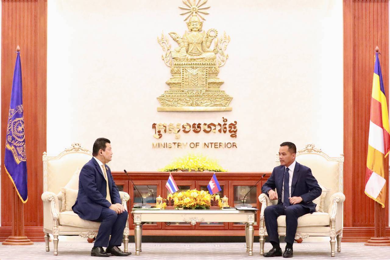 ឯកឧត្តមអភិសន្តិបណ្ឌិត និង ឯកអគ្គរាជទូតថៃ ផ្លាស់ប្ដូរយោបល់គ្នាលើកិច្ចសហប្រតិបត្តិការវិស័យសន្តិសុខ
