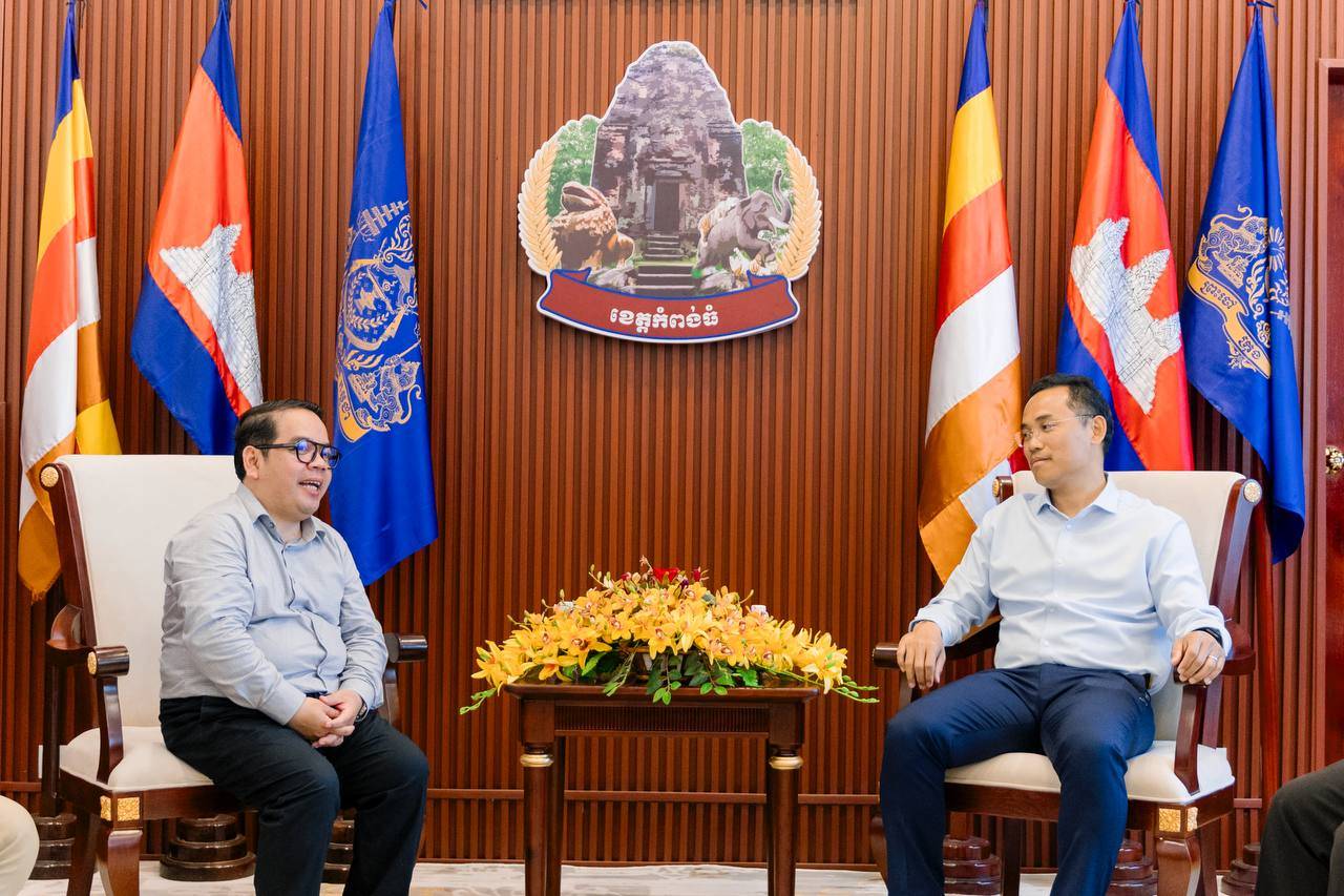 រដ្ឋបាលខេត្តកំពង់ធំ បានទទួលថ្នាំព្យាបាលជំងឺទឹកនោមផ្អែម ពី សមាគមបច្ចេកវិទ្យាទឹកនោមផ្អែម និងក្រពេញកម្ពុជា