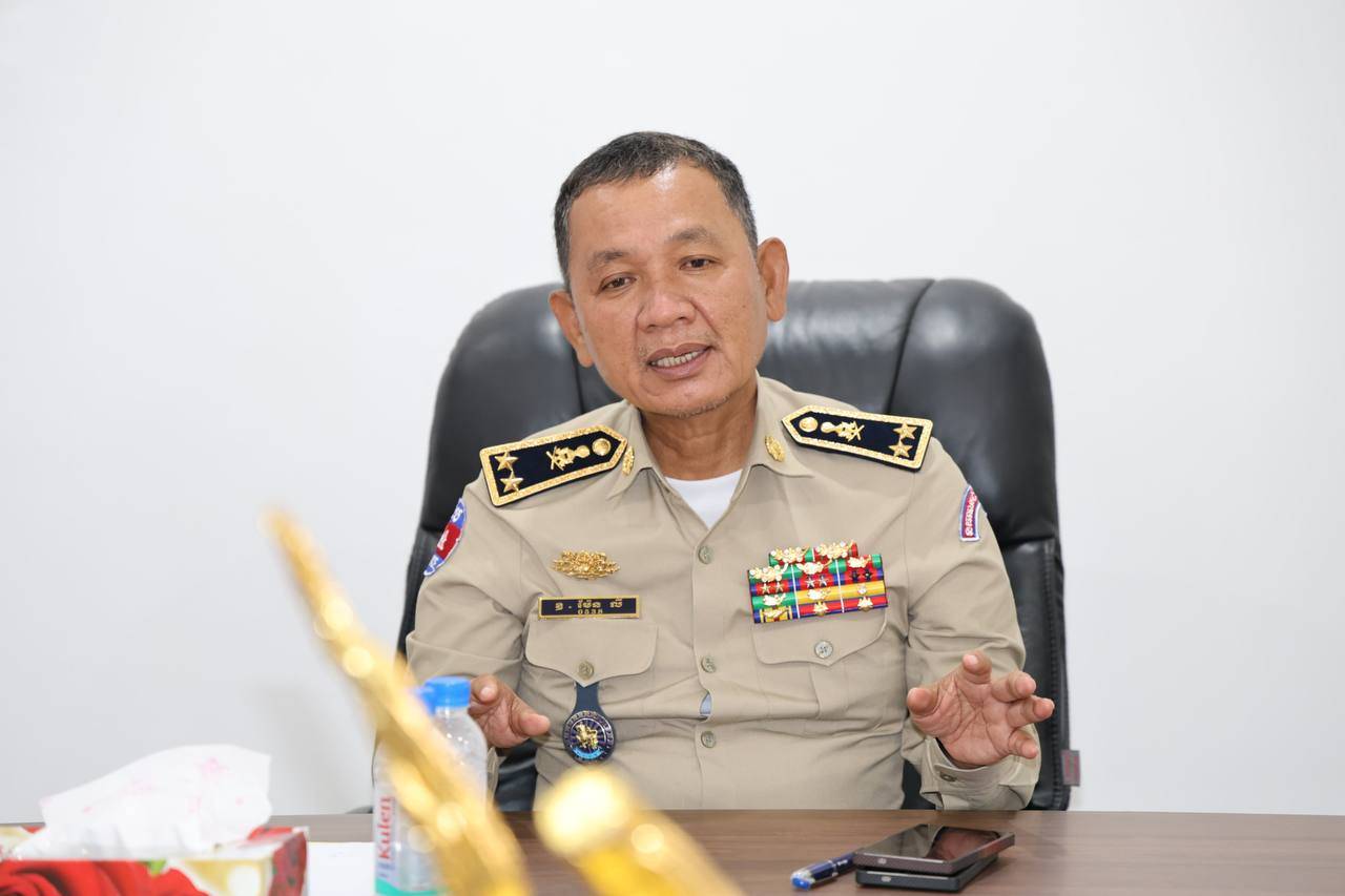 ការប្រកួតបាល់ទះដណ្តើមពានរង្វាន់ ឧត្តមសេនីយ៍ទោ ម៉ែន លី ស្នងការនគរបាល ខេត្តតាកែវ លើកទី១ មាន ១៧ក្រុមចូលរួមប្រជែង