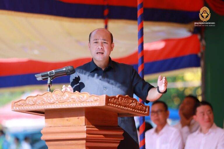 ឧបនាយករដ្ឋមន្ត្រី ហ៊ុន ម៉ានី៖ ខឿនការពារជាតិរបស់ប្រជាជនយើងទាំង១៧លាននាក់ តែងតែនៅពីក្រោយកងកម្លាំងប្រដាប់អាវុធរបស់យើងទាំងអស់គ្នាគ្រប់ពេលវេលា